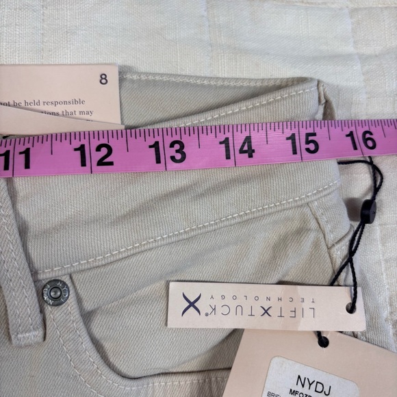 NYDJ Briella Womens 8 Short Roll Cuff 11 Feather Lift Tuck Denim Jean Casual - Picture 9 of 10